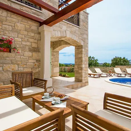 Mara Porec